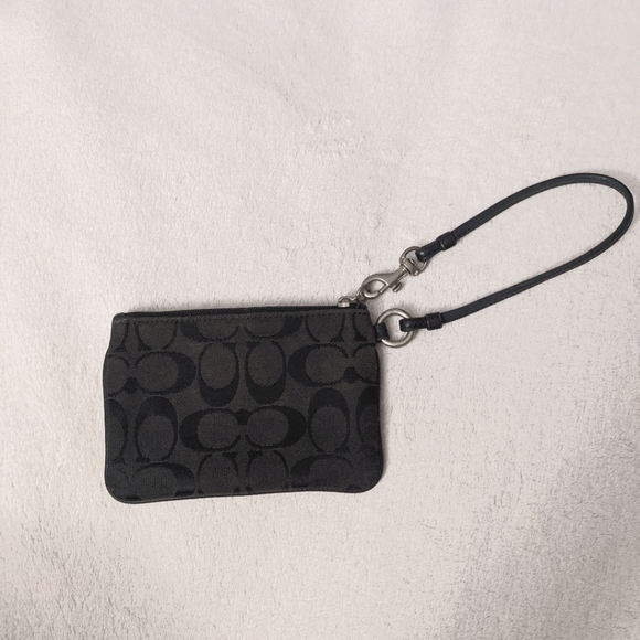 Coach wristlet - Picture 3 of 4